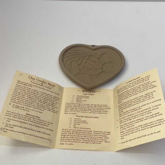 Pampered Chef Cookie Mold “Heart of Plenty” - Picture 6 of 6